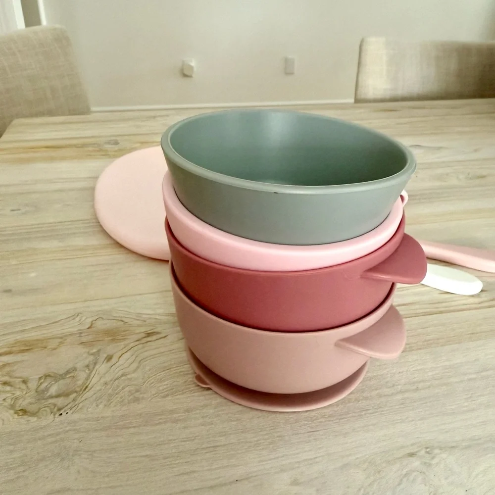 Silicone Baby Feeding Set with Pink Bib, Bowls & spoons - Picture 6 of 6